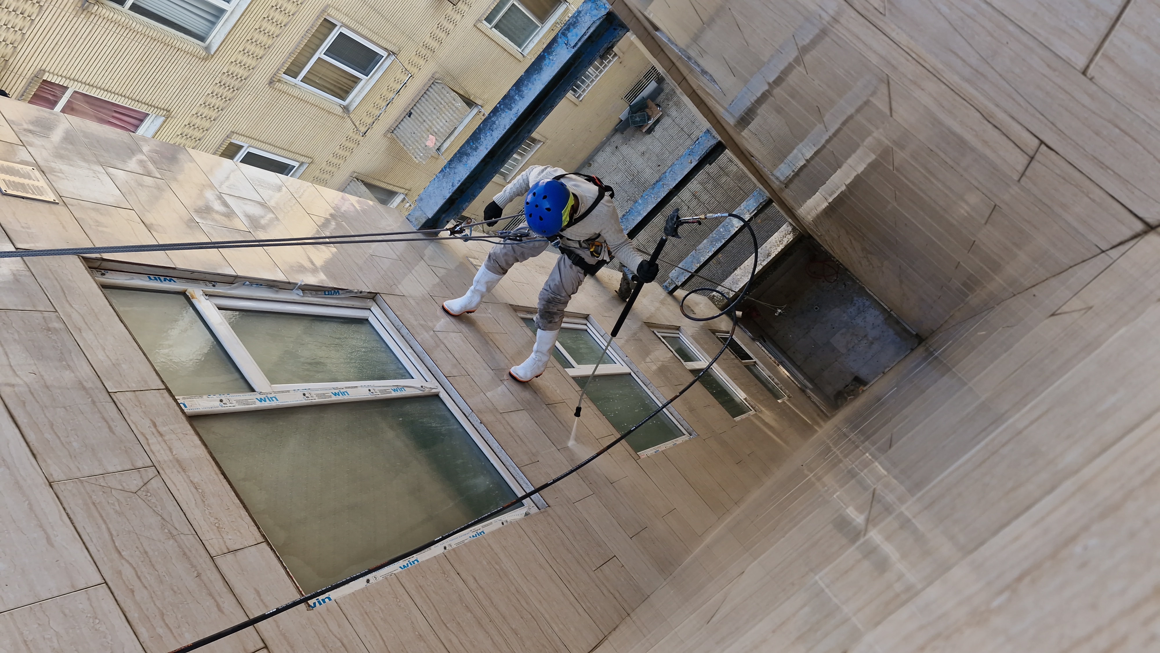  شستشوی پاسیو و نمای ساختمان 